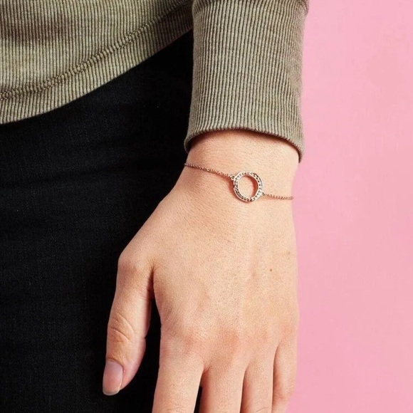 Swavorski Adore Jewelry Organic Circle Bracelet Rose Gold Crystal - Picture 8 of 8